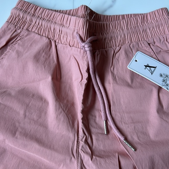 New with tags. Rose colored lightweight cargo wide leg pant. Elastic waist. - Picture 2 of 8